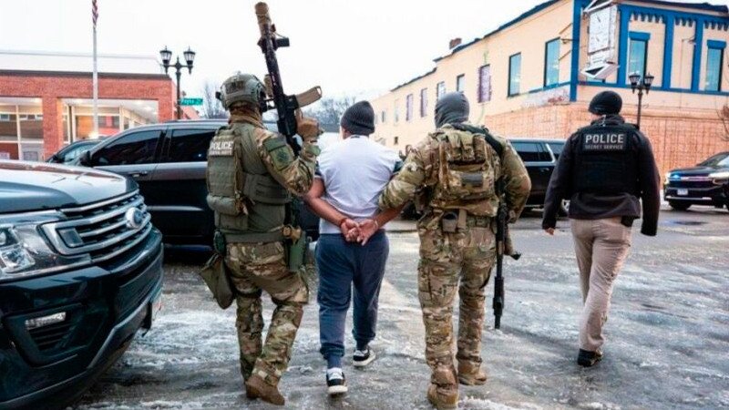 EEUU detiene a más de mil inmigrantes durante redadas en Minnesota que dejaron una persona muerta y manifestaciones