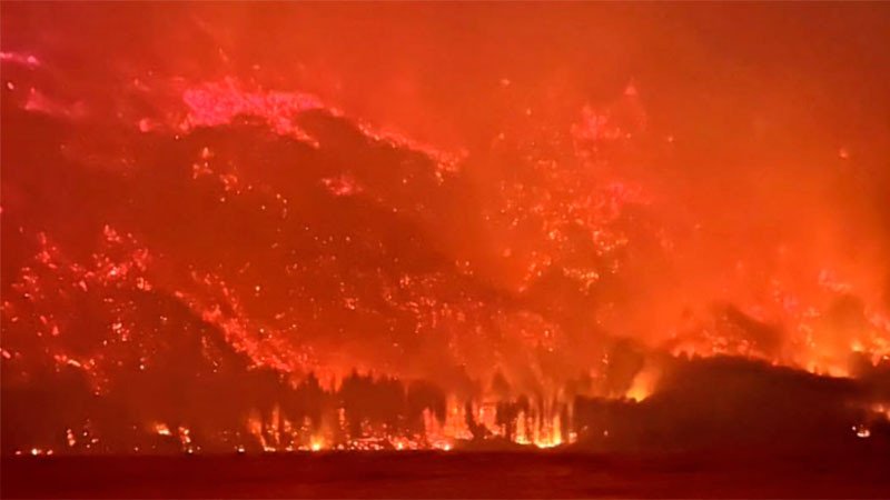 Inferno en el Fin del Mundo: Más de 3 Mil Turistas en Peligro como resultado de devastadores incendios forestales en la Patagonia argentina